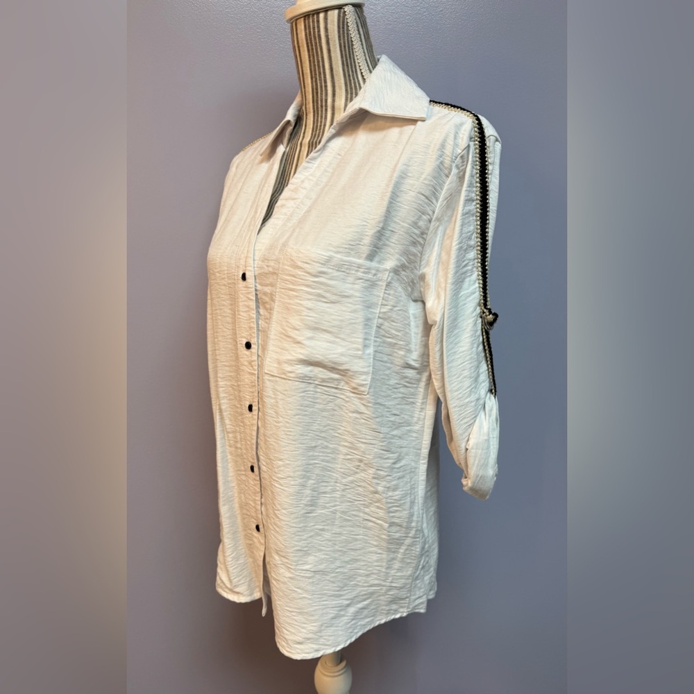 NWT Buckle Black Chic White Button-Down Shirt with rope on arms for Women S